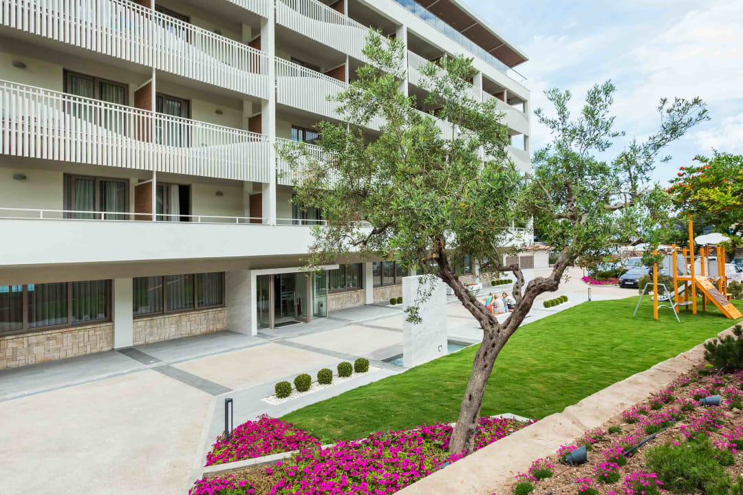 Gartenanlage Ammon Zeus Luxury Beach Hotel