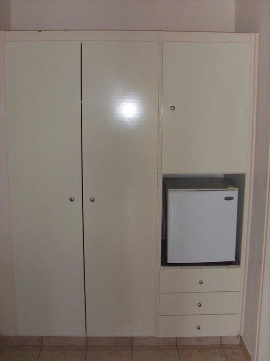 Kleiderschrank  Grand Hotel Holiday Resort