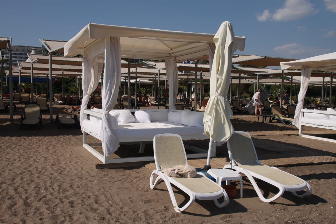 Strand Royal Wings Hotel