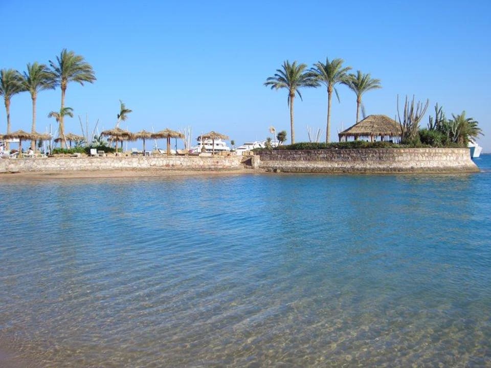 Eigene Hotel-Insel mit Cocktail-Bar Marriott Hurghada Beach Resort