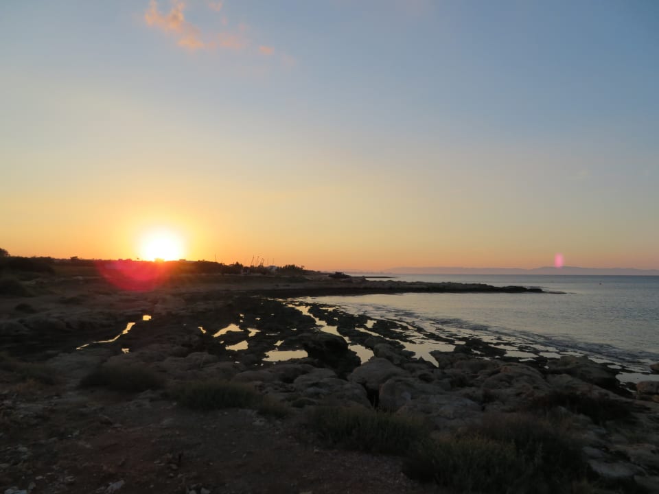 Strand Crystal Springs Beach Hotel