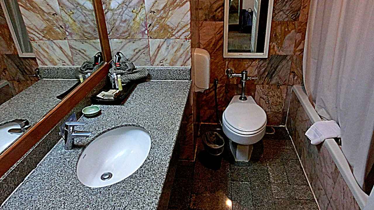 Zimmer Nakhon Phanom River View Hotel