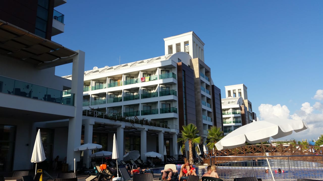 Sicht vom Pool  Linda Sunny Beach Hotel & Spa