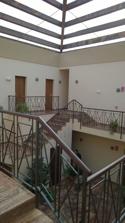 Innenhof im Haupthaus Hotel Menorca Binibeca (Adults Only) by Pierre & Vacances Premium