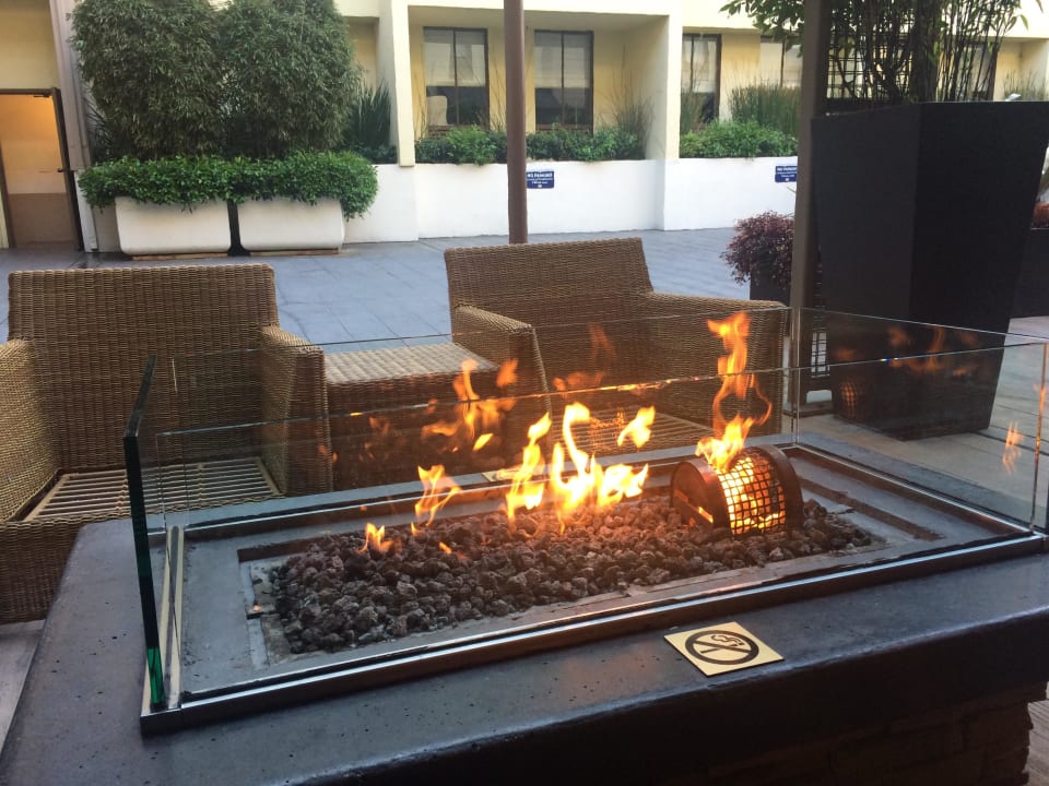 Schöne Sitzgelegenheiten vor dem Hotel Hotel Riu Plaza Fisherman’s Wharf