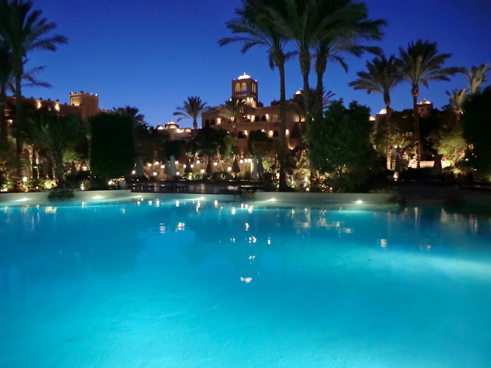 Pool mit Beleuchtung Nachts Makadi Palace