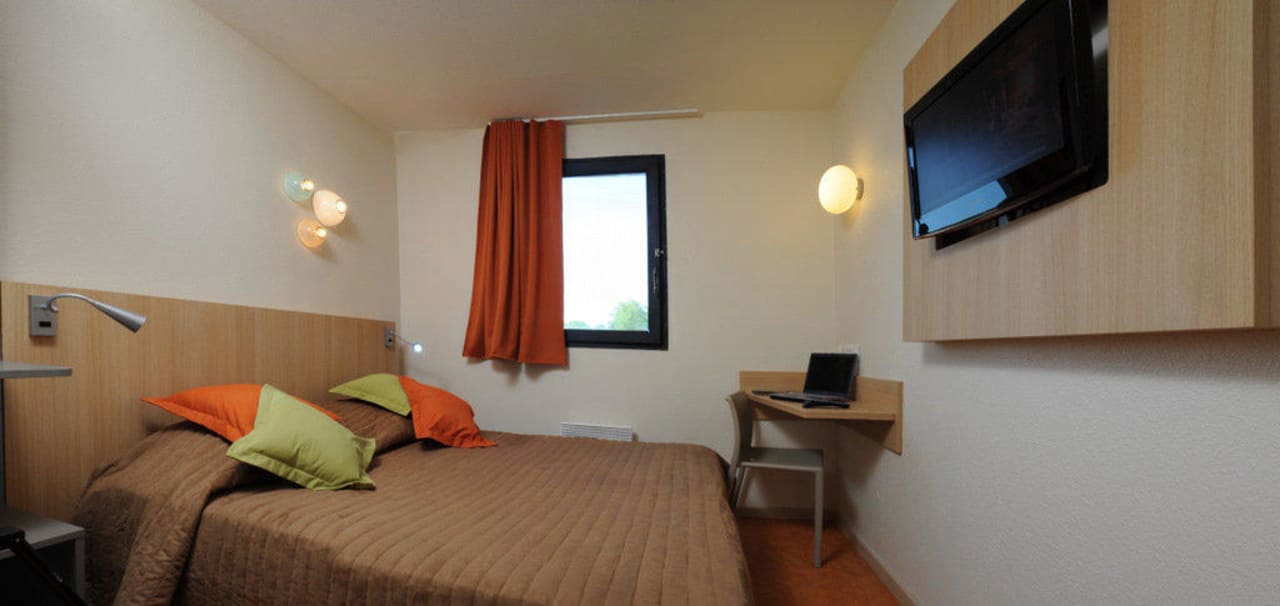 Chambre lit double Hotel Balladins La Rochelle / Aytre