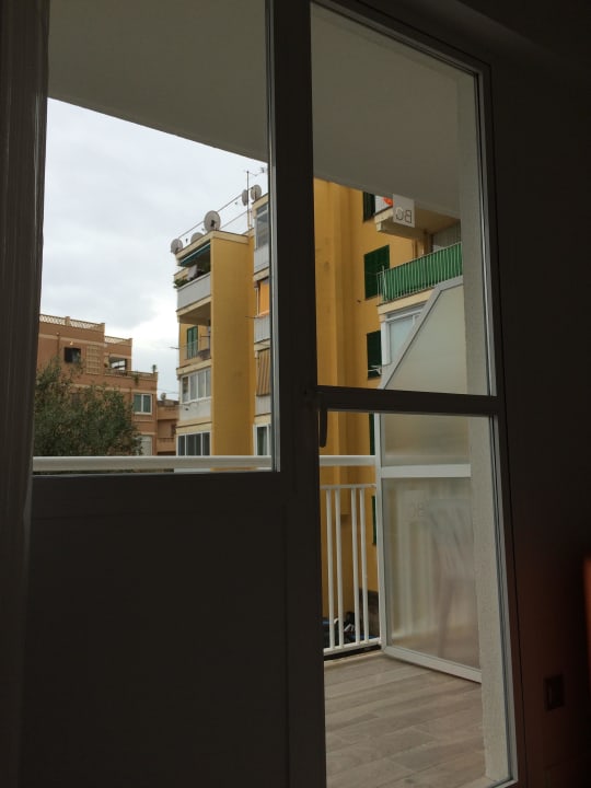 Leider keine schöne Aussicht (Zimmer 413) BQ Bulevar Paguera - Adults only