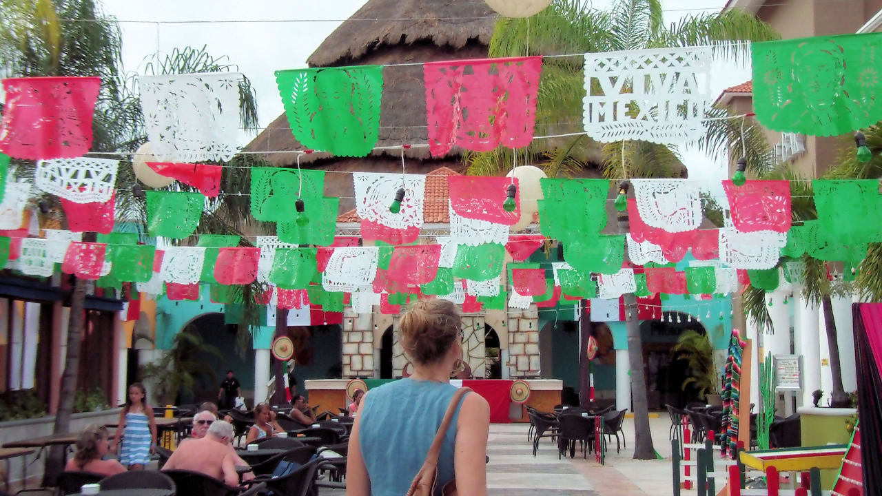 Plaza am mexikanischen Abend Sandos Playacar Select Club Adults only - All Inclusive