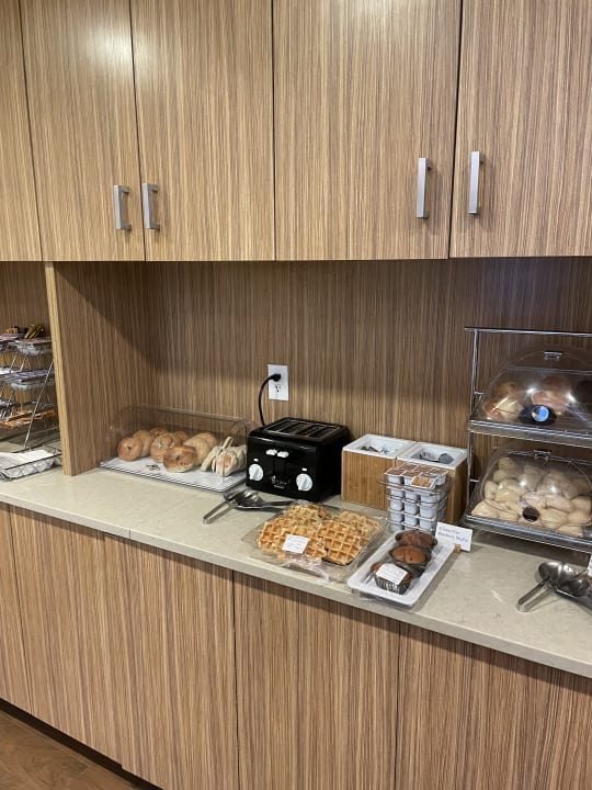 Gastro TownePlace Suites Latham Albany Airport