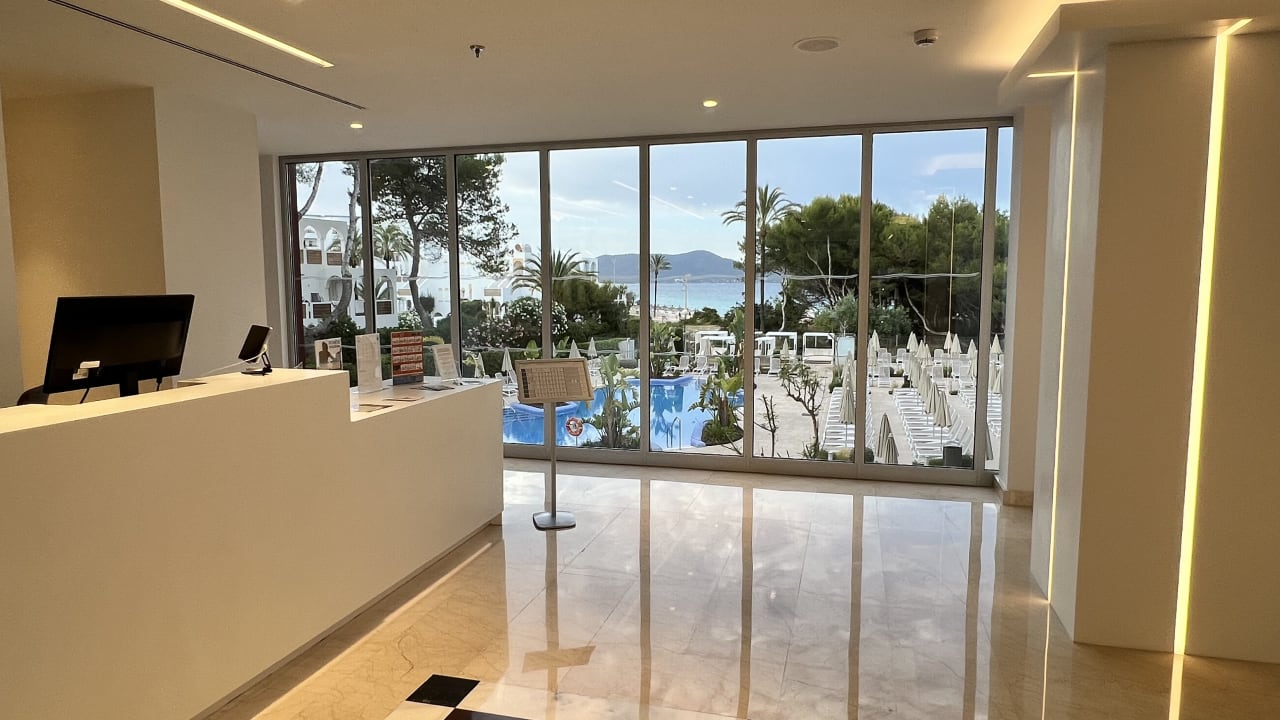 Lobby Hipotels Bahía Cala Millor