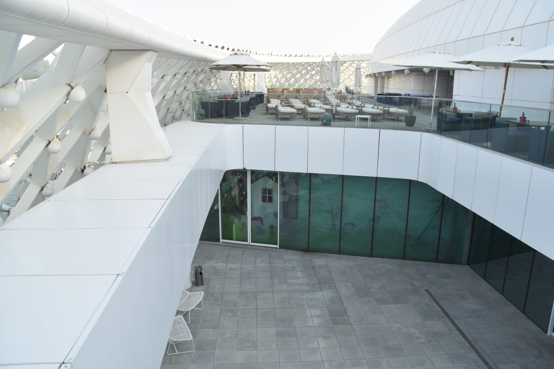 Pool W Abu Dhabi - Yas Island