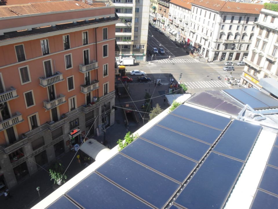 Ausblick Dachterrasse - Metrostation Hotel Galles