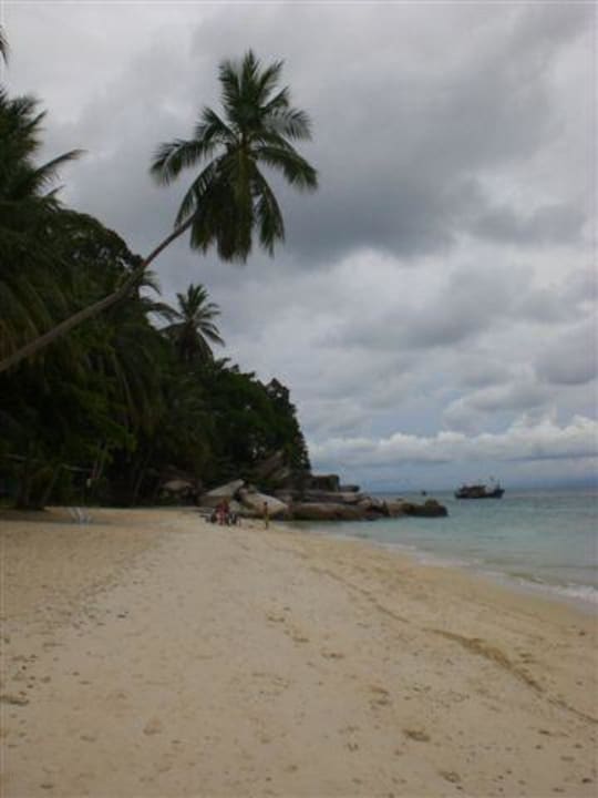 Ein Strand weiter Perhentian Tuna Bay Island Resort