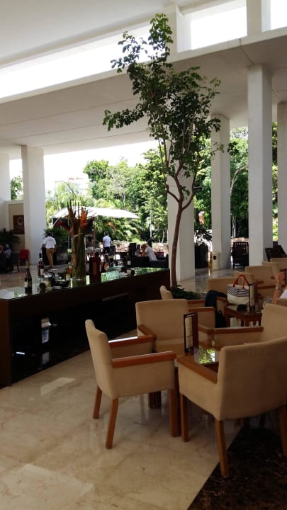 Sitzmöglichkeit an der Bar Bahia Principe Luxury Akumal