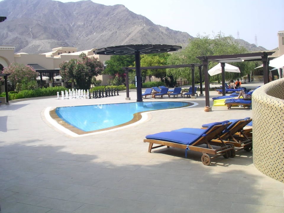 Kinderpool und Schach Miramar Al Aqah Beach Resort