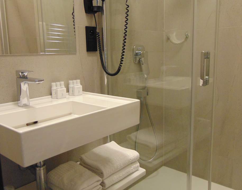 Zimmer Theresian Hotel & Spa