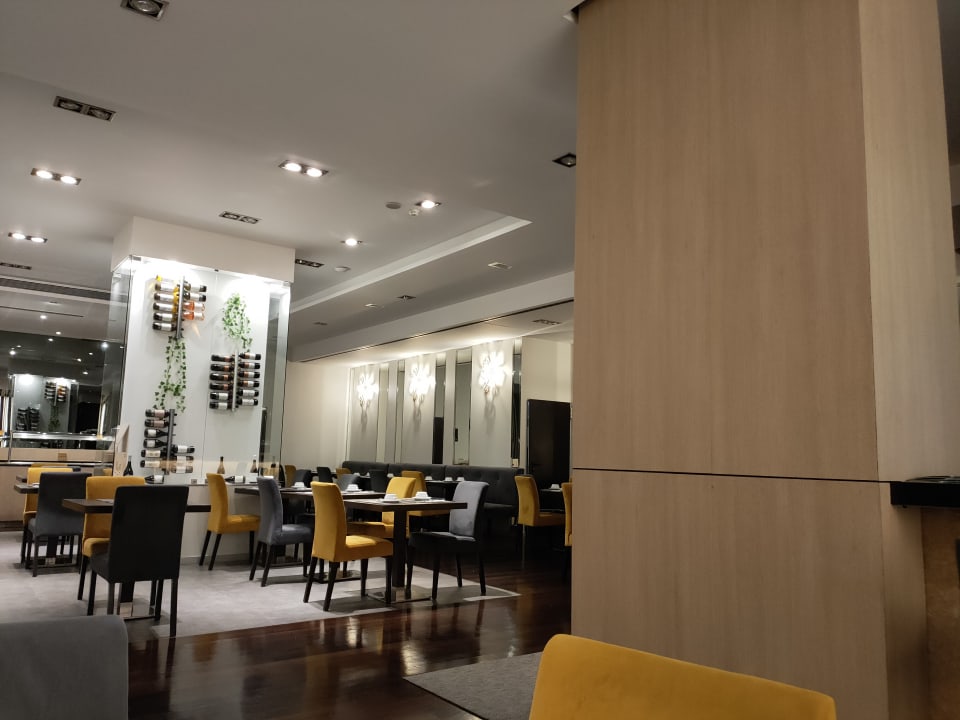 Gastro Czar Lisbon Hotel