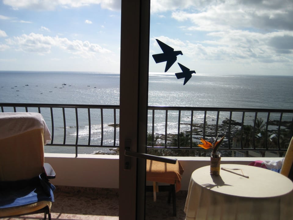 Vollständig ausgestatteter Balkon im 7. Stock  OCÉANO Health Spa Hotel