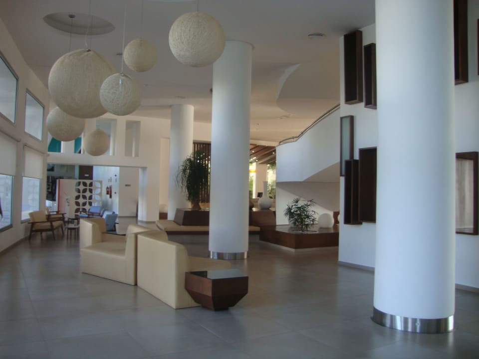 Die moderne Lobby vom Riu Club Gran Canaria Hotel Riu Gran Canaria