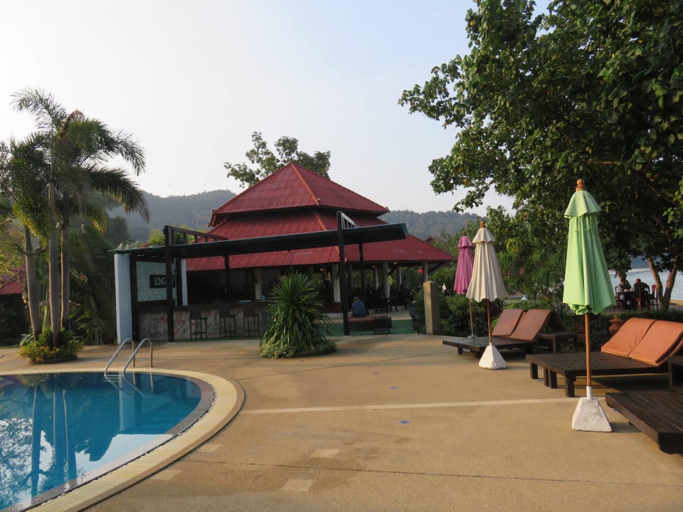 Pool mit Restaurant Long Bay Resort Koh Phangan