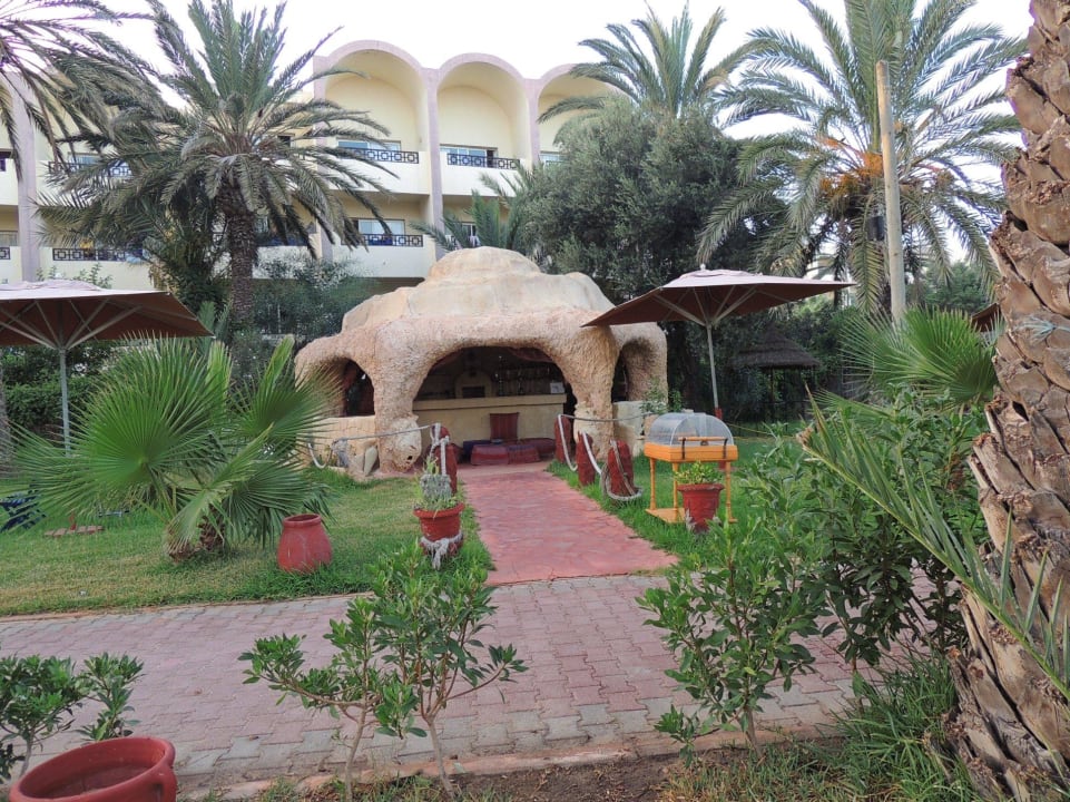 Garten Hotel Nesrine