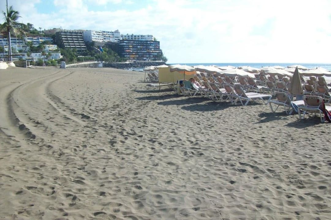 Strand hinter dem Hotel Bull Costa Canaria & Spa - Adults only