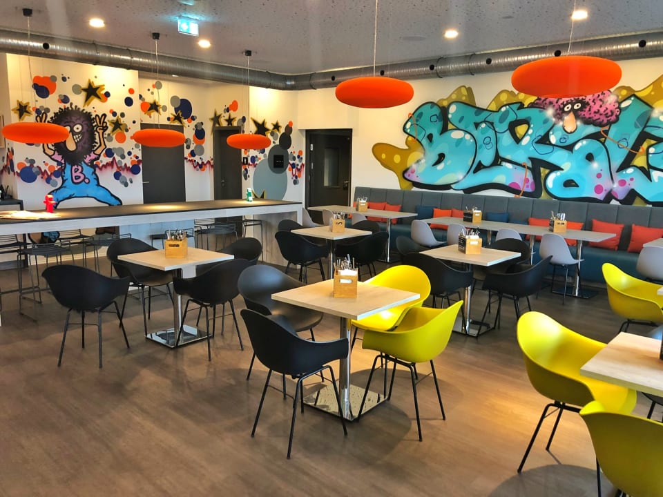 Gastro Holiday Inn - the niu, Hide Berlin Friedrichshain