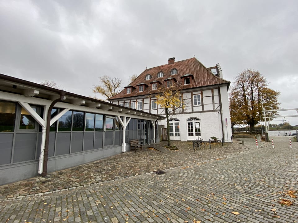 Außenansicht Hotel Zollenspieker Fährhaus