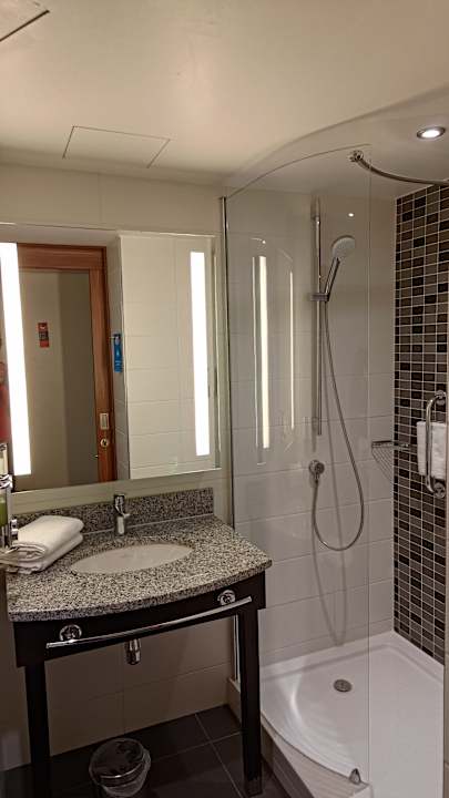 Zimmer Hampton by Hilton Hamburg City Centre