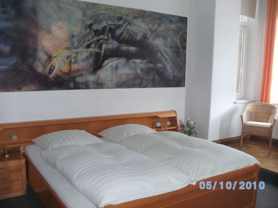 Schlafzimmer Gästehaus Stadt Metz Dresden