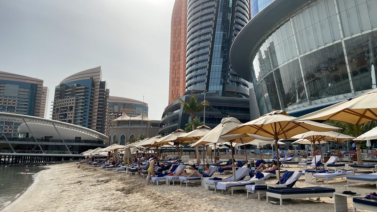 Strand Conrad Abu Dhabi Etihad Towers