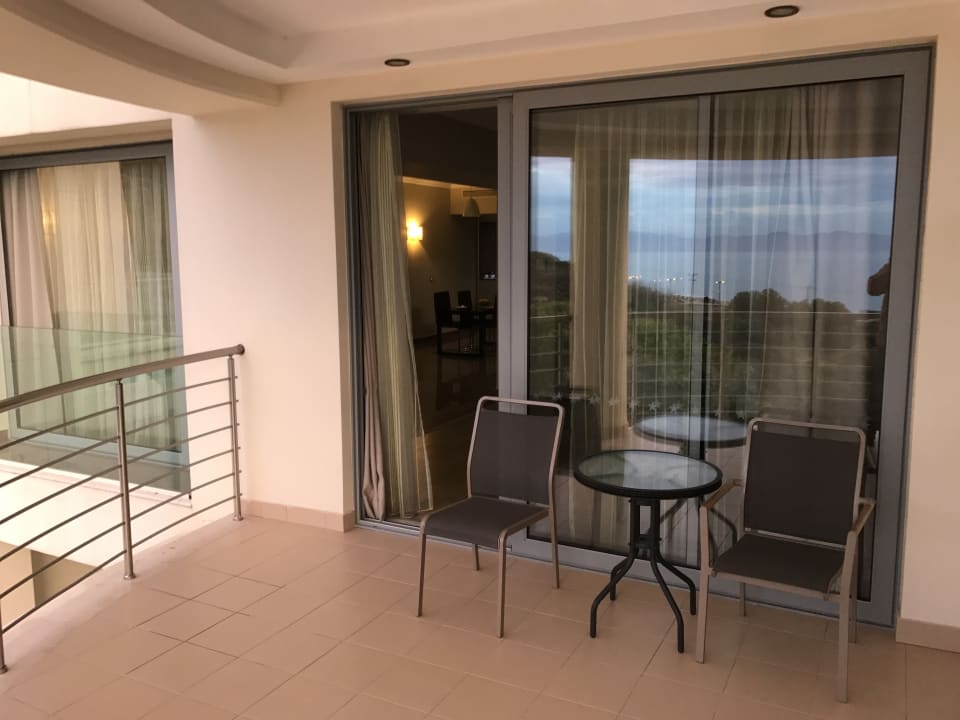 Zimmer Atrium Platinum Luxury Resort Hotel & Spa