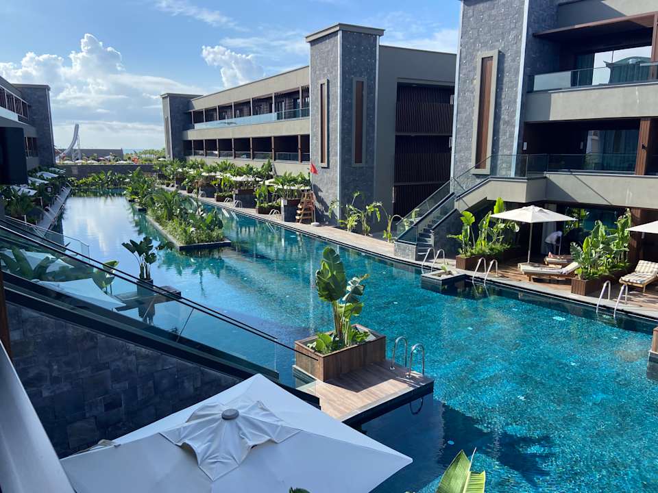 Pool Jacaranda Luxury Resort