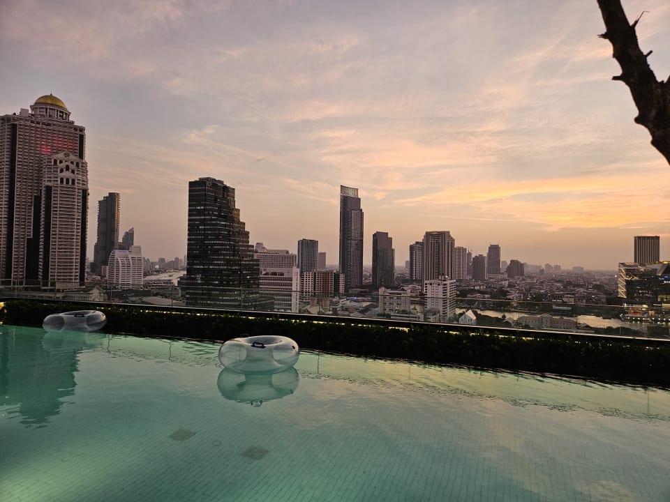Pool Grande Centre Point Surawong Bangkok
