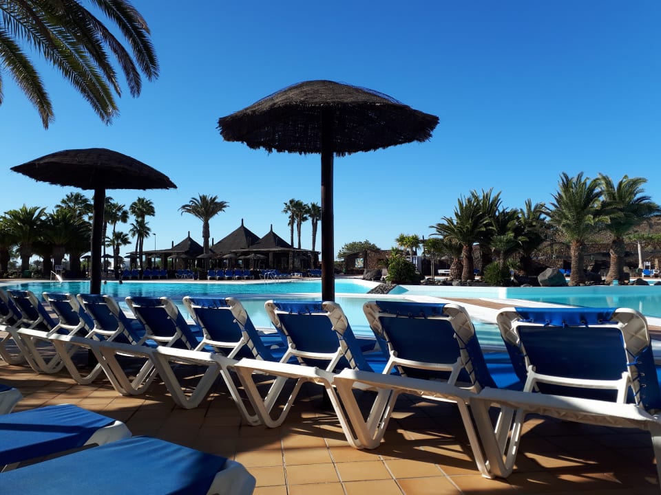 Pool Beatriz Costa & Spa