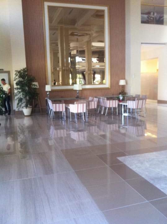 Sitz Möglichkeiten.  Hotel Royal Garden Beach