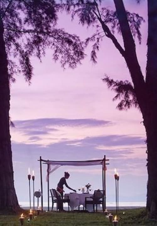 Dining-on-the-beach Anantara Si Kao Resort & Spa