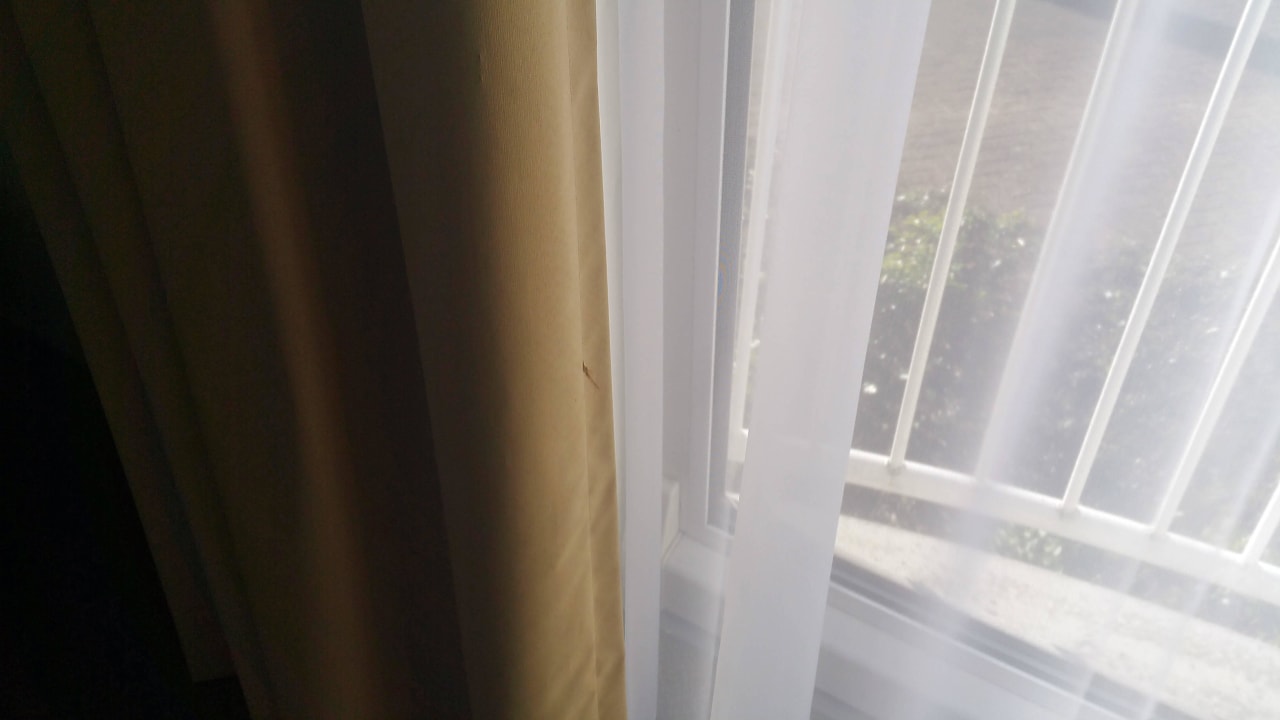 Fleckiger Vorhang Hotel Tulip Inn Leiderdorp