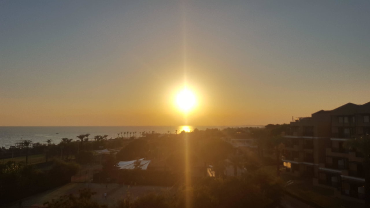 Sonnenuntergang von der Aussichtsterrasse Asteria Family Belek