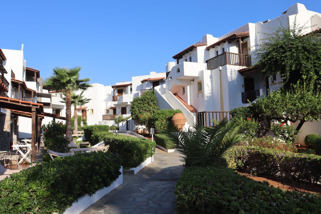 Gartenanlage Alexander Beach Hotel & Village Resort