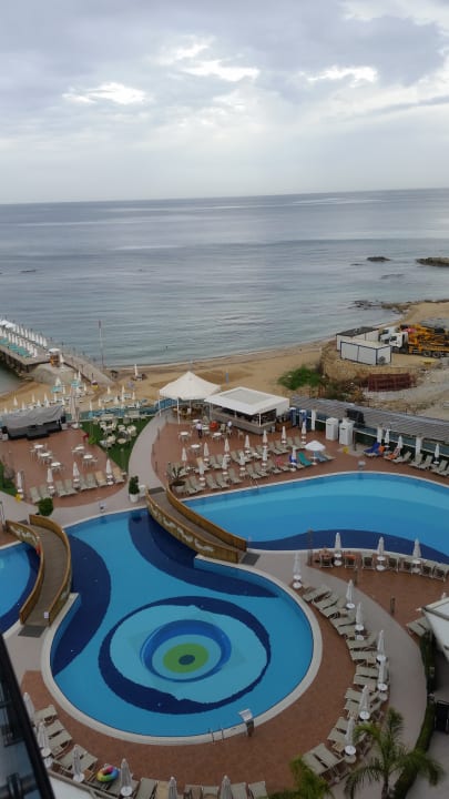 Ausblick Azura Deluxe Resort & Spa Hotel