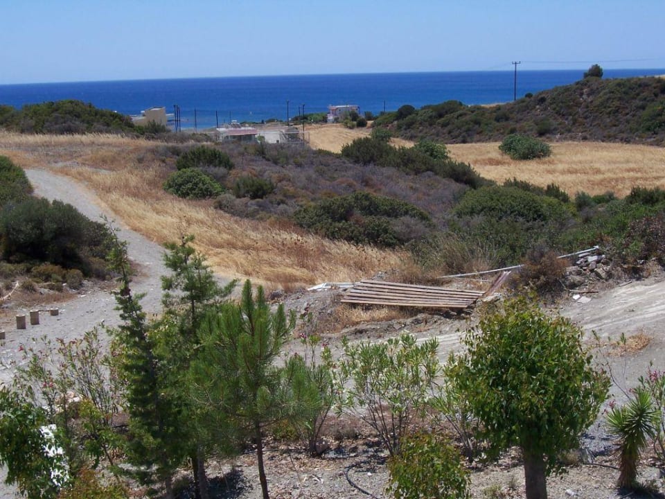 Weg zum Strand Ekaterini Hotel