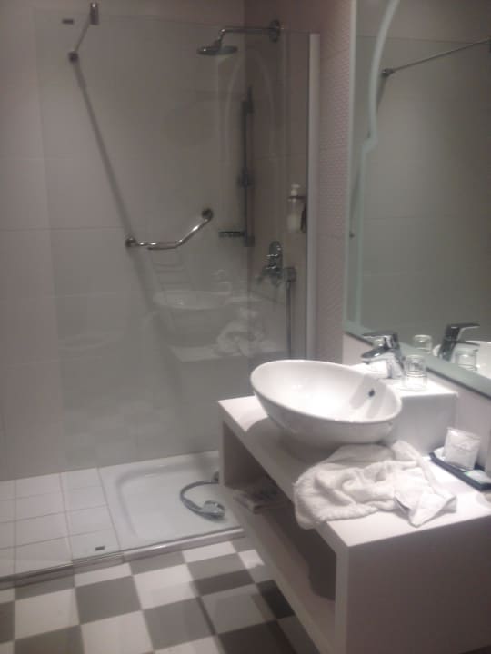 . db San Antonio Hotel + Spa