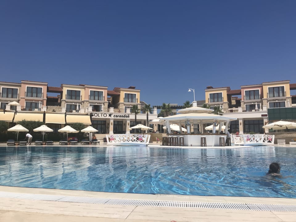 Pool Cocos The Club Solto