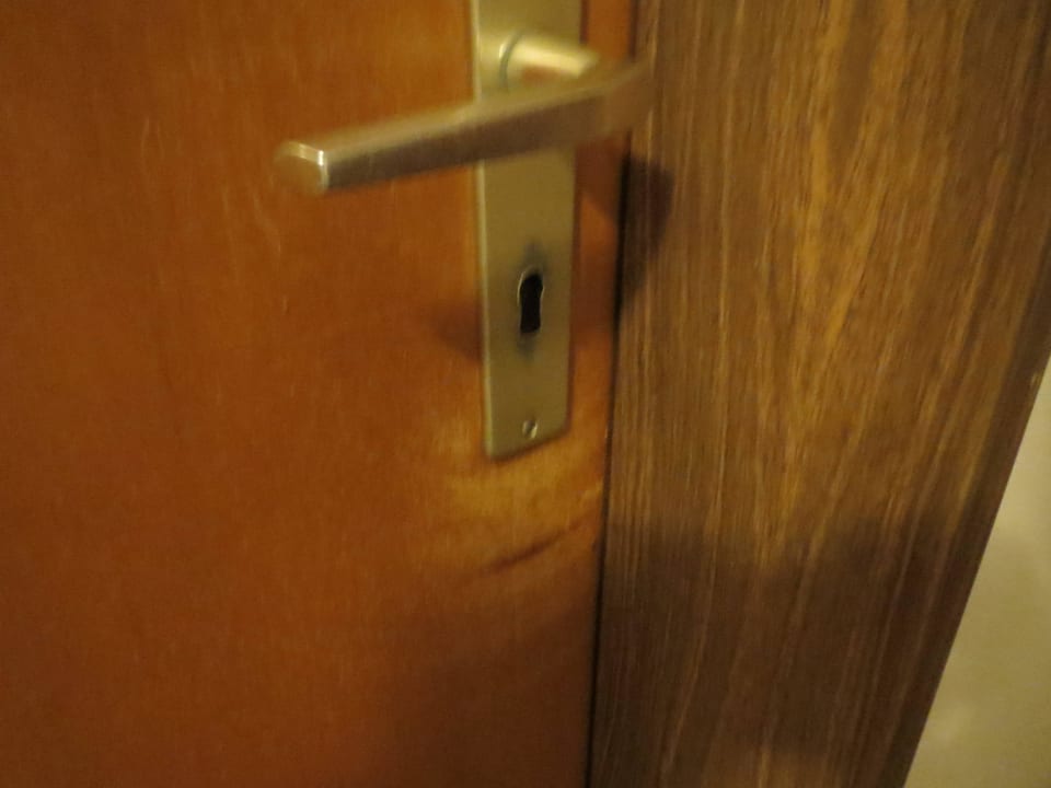 Nochmal ersichtlich der Zustand der Schlösser Sporthotel Spögler