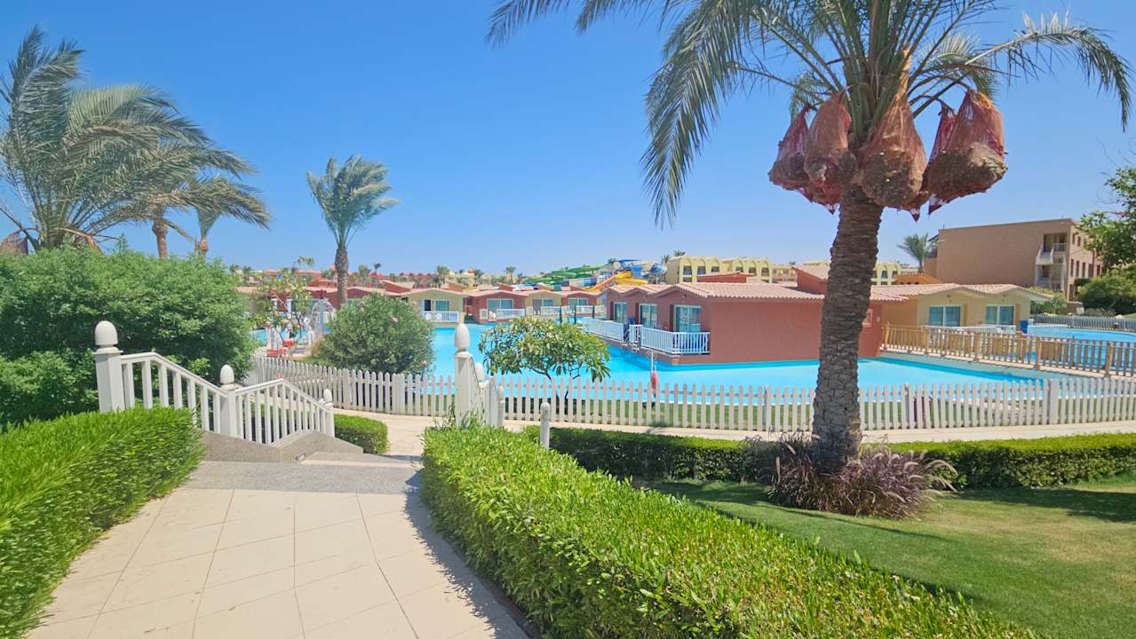 Pool Hotel Titanic Palace