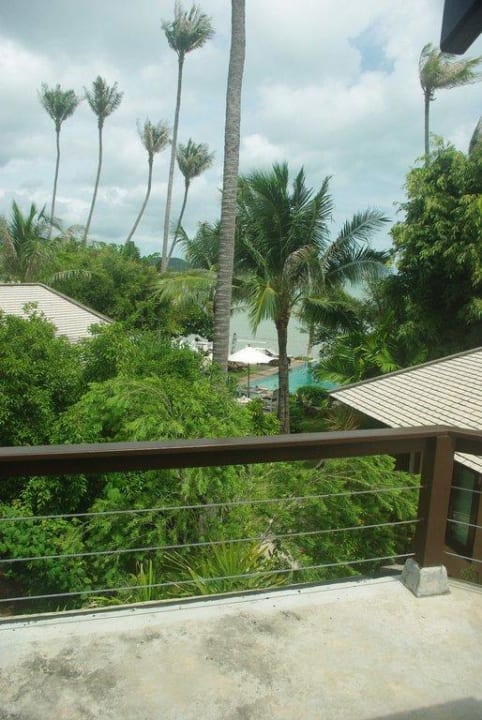 Blick vom Balkon Richtung Garten und Meer Hotel Saboey Resort & Villas