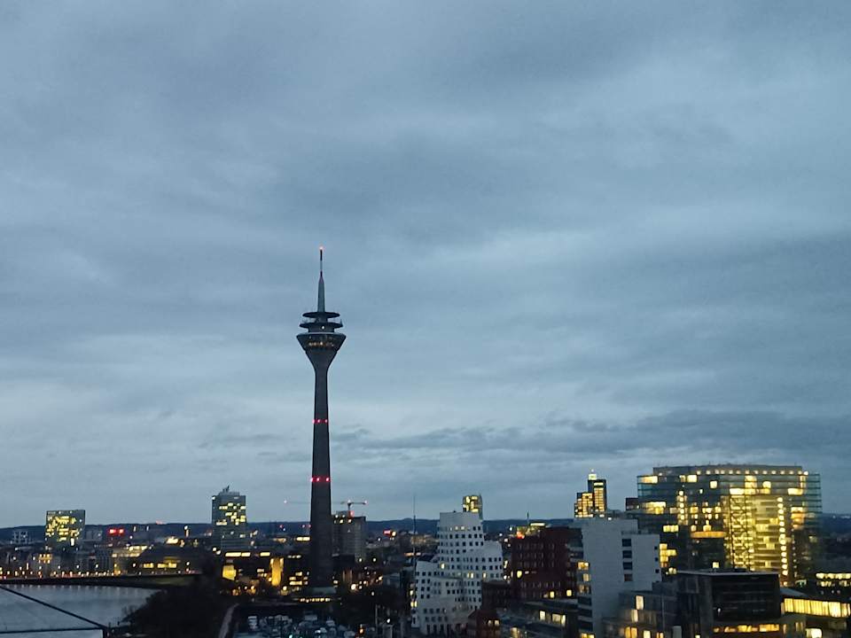 Ausblick INNSiDE by Meliá Düsseldorf Hafen