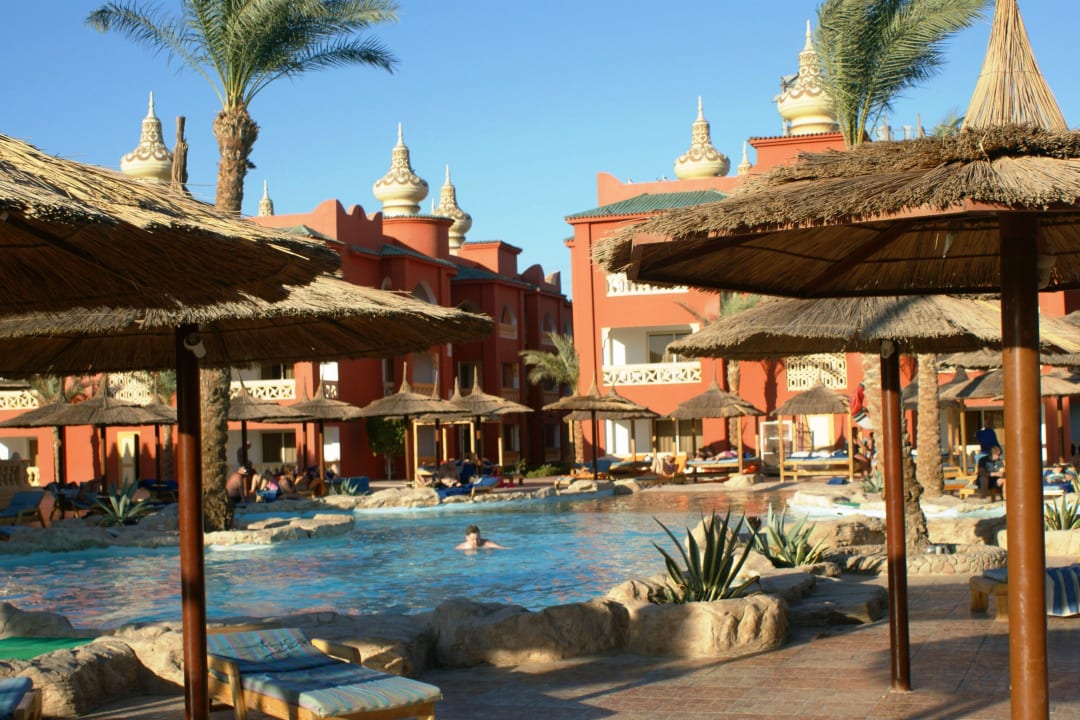 Pool nahe der Minigolfanlage Pickalbatros Alf Leila Wa Leila Resort - Neverland Hurghada